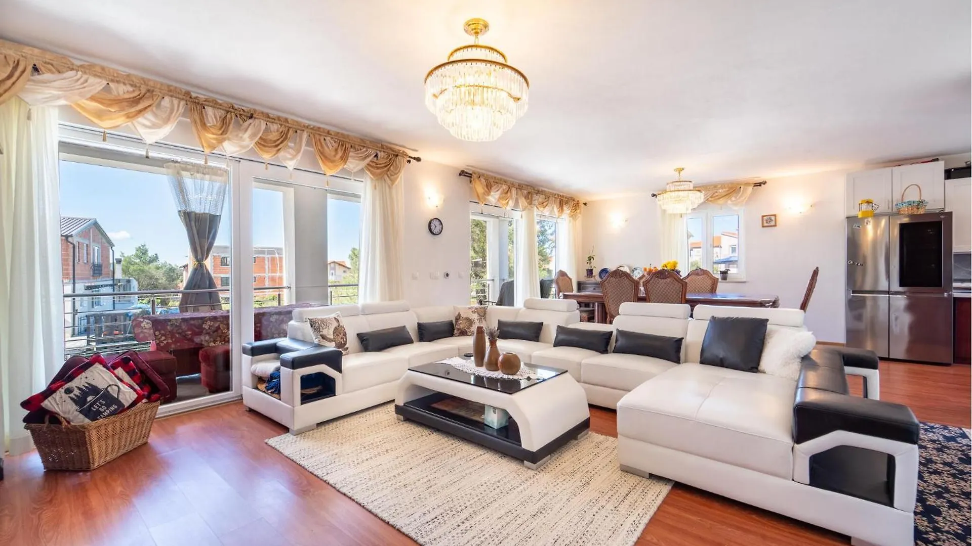 Awesome Apartment In Sukosan With Kitchen