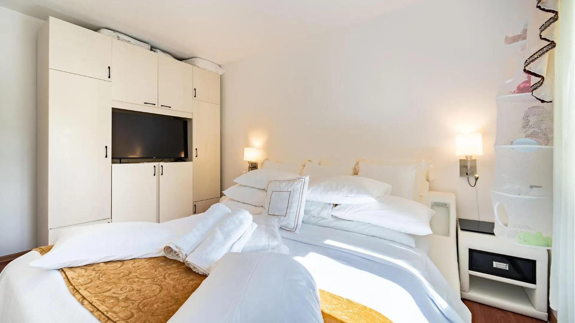 Awesome Apartment In Sukosan With Kitchen 0*,  Croatia
