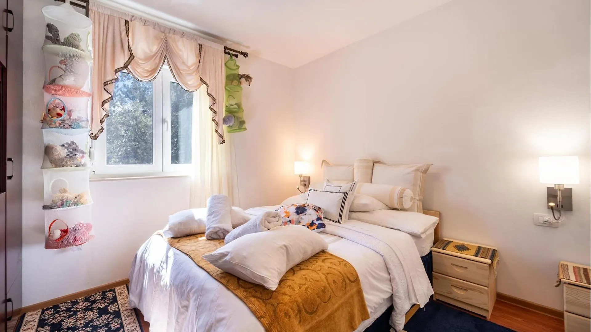 Awesome Apartment In Sukosan With Kitchen