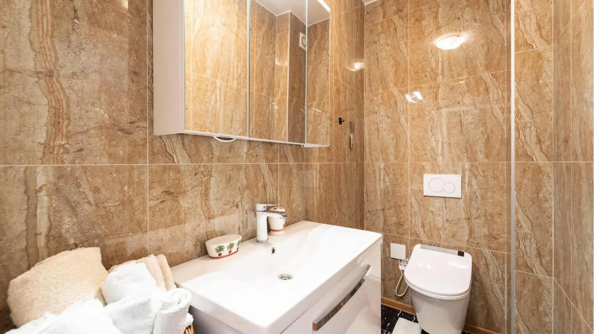 Awesome Apartment In Sukosan With Kitchen