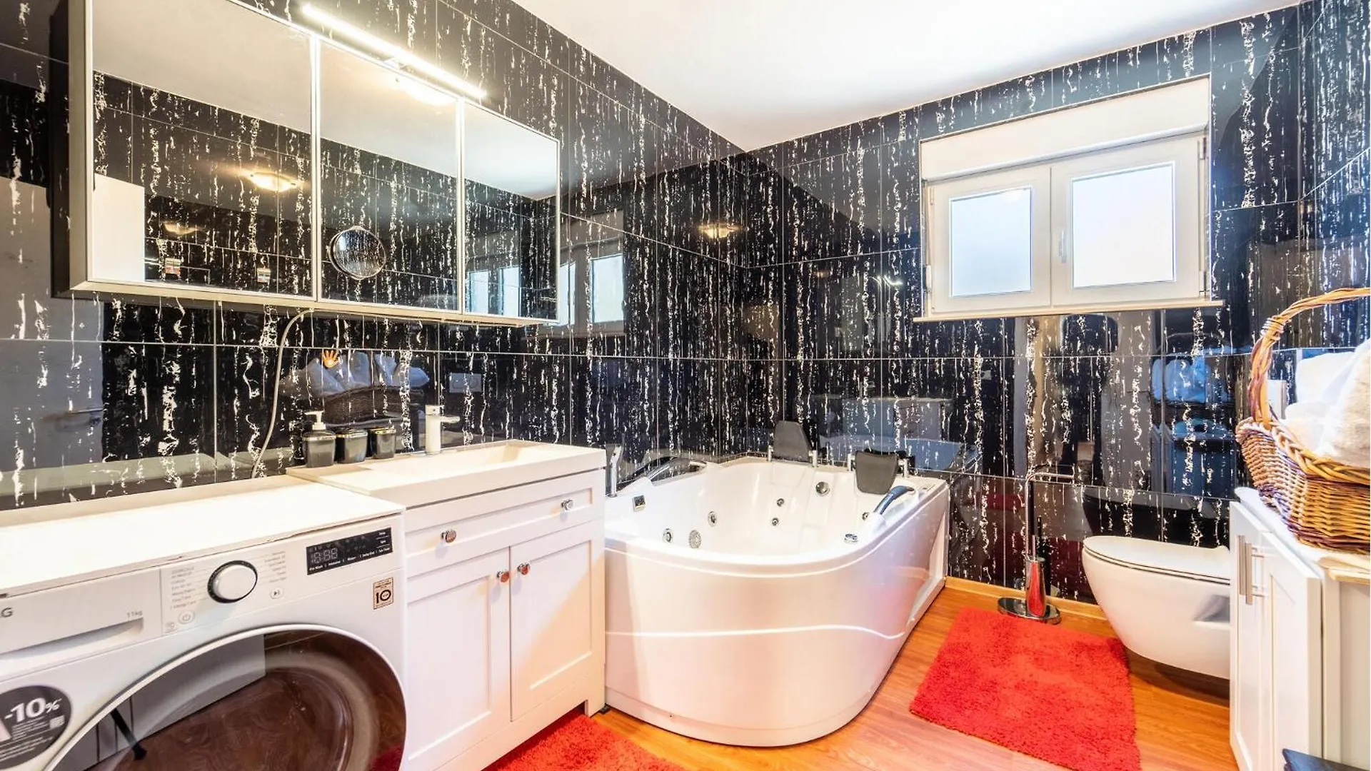 Awesome Apartment In Sukosan With Kitchen